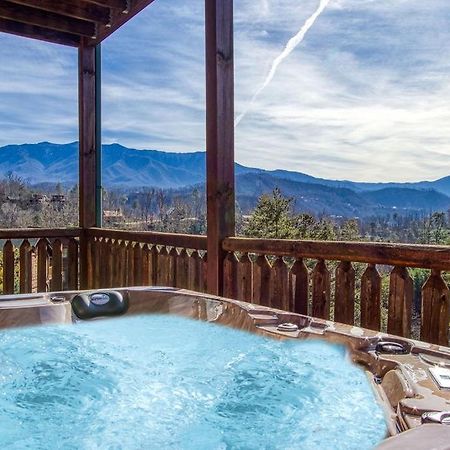 Lazy Bear Lodge, Hot Tub, Resort Pool, Wifi, 1089 Free Tickets Each Paid Day, Dollywood And More Gatlinburg Luaran gambar