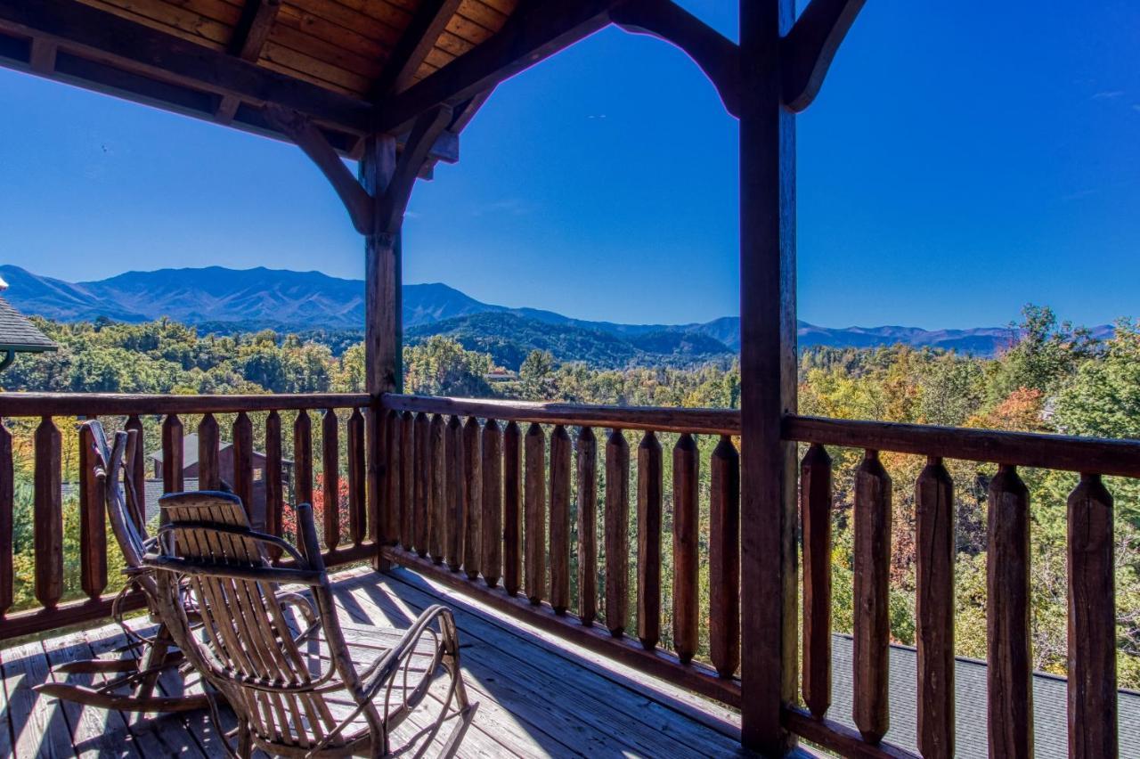 Lazy Bear Lodge, Hot Tub, Resort Pool, Wifi, 1089 Free Tickets Each Paid Day, Dollywood And More Gatlinburg Luaran gambar