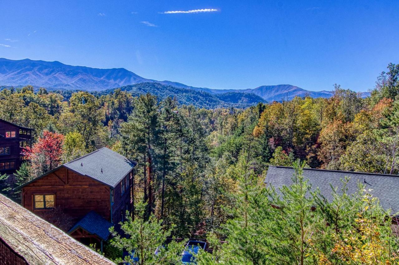 Lazy Bear Lodge, Hot Tub, Resort Pool, Wifi, 1089 Free Tickets Each Paid Day, Dollywood And More Gatlinburg Luaran gambar