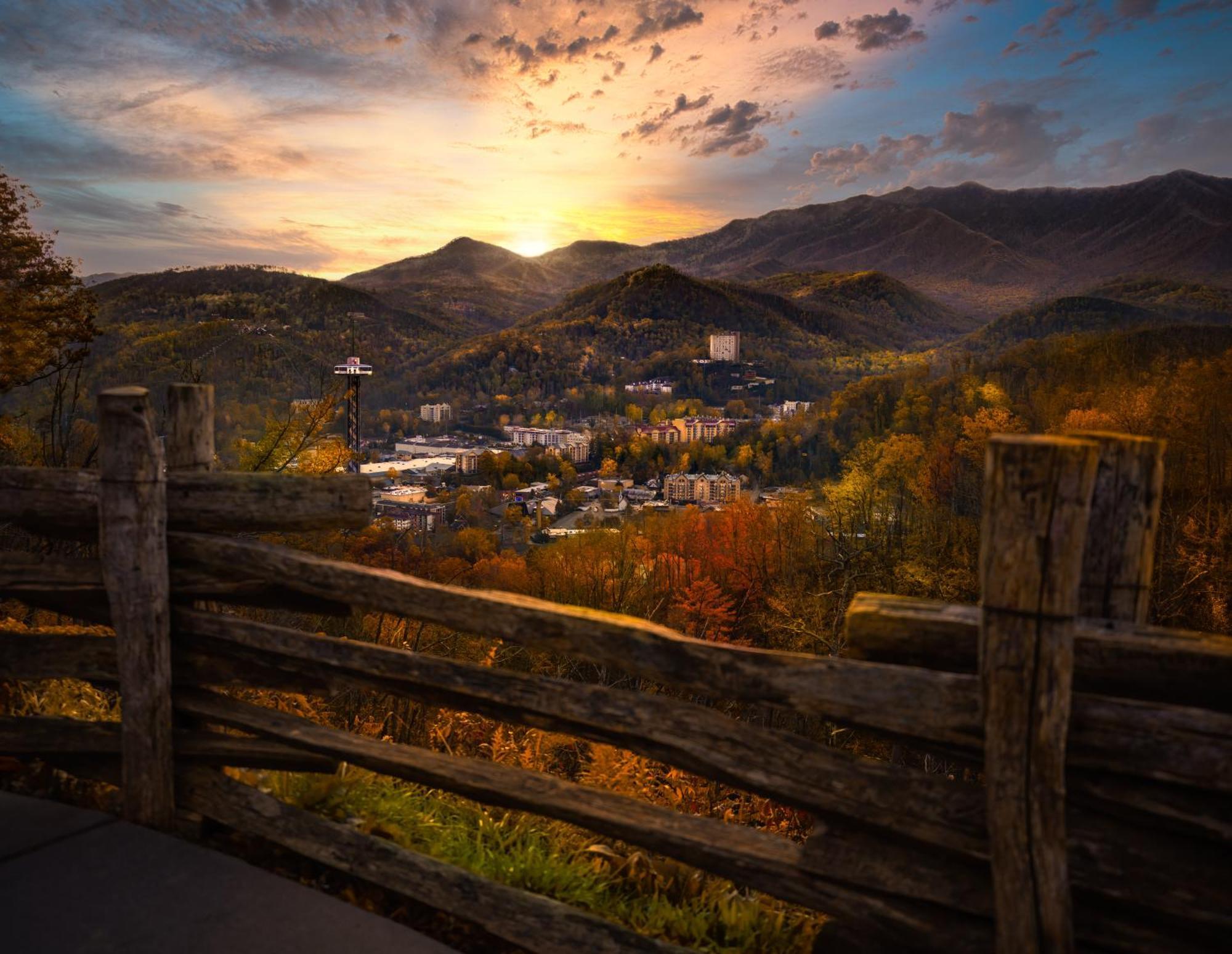 Lazy Bear Lodge, Hot Tub, Resort Pool, Wifi, 1089 Free Tickets Each Paid Day, Dollywood And More Gatlinburg Luaran gambar